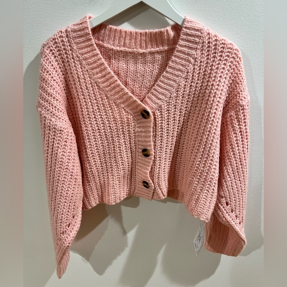 ROMWE CROPPED BUTTON DOWN CARDIGAN!